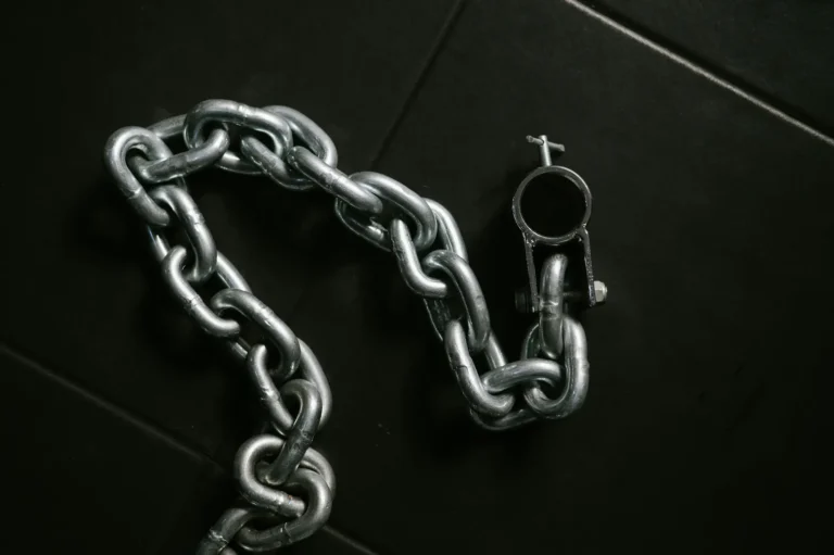 Como Identificar a Qualidade do Aço Inox que Você Está Comprando